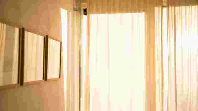 Результат вас здивує: як відбілити тюль, щоб був як новий