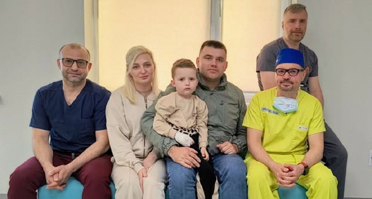 Львівські хірурги успішно видалили чотирирічному хлопчику 10-сантиметрову пухлину печінки