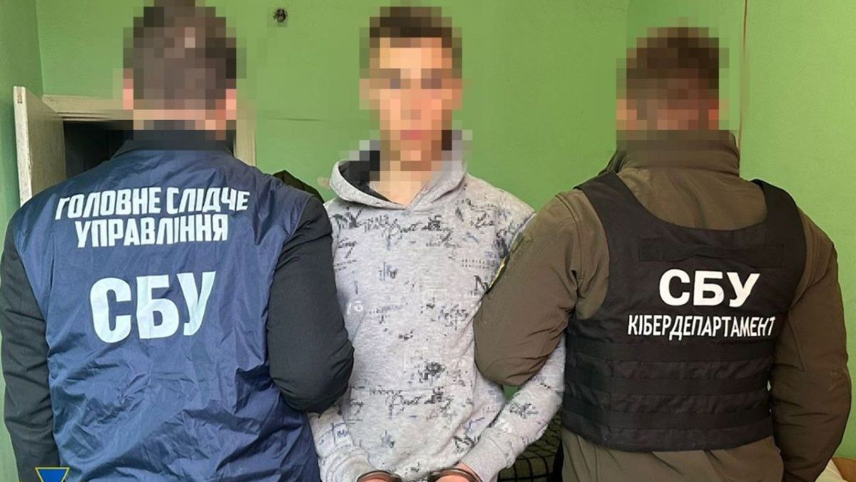 Курсант допомагав росіянам скоригувати удар по провідному військовому інституту України