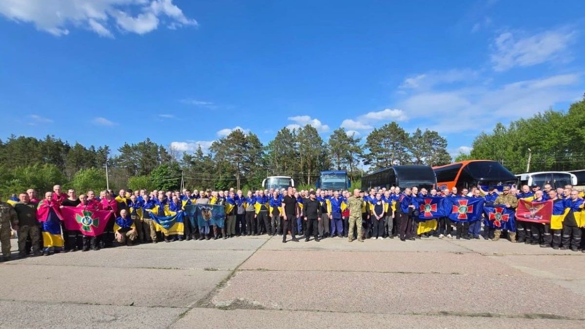 Україна та Росія провели перший етап обміну полоненими «1000 на 1000»