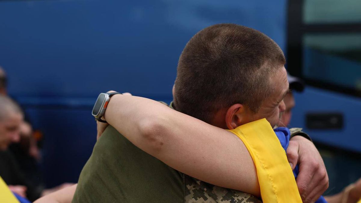 Під час другого етапу обміну полоненими на Львівщину повернулися п'ятеро військових