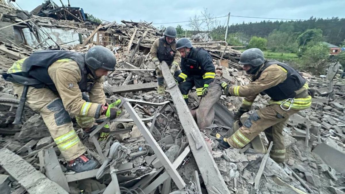 На Житомирщині нічна російська атака вбила трьох дітей з однієї сім'ї