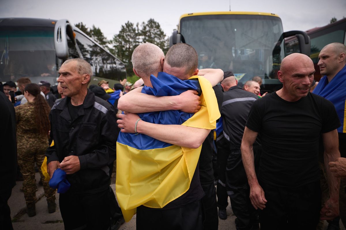 Під час третього етапу обміну військовополоненими на Львівщину повернулися ще п'ять захисників
