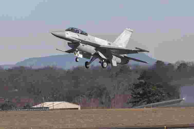 Нідерланди анонсували завершення передачі всіх 24 винищувачів F-16 Україні