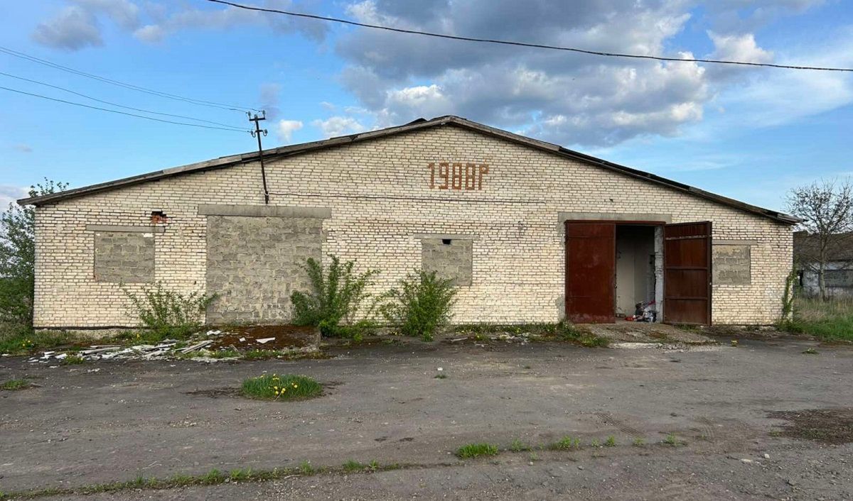 Скандально відомі склади в селі Убині продають на аукціоні за 43 млн грн