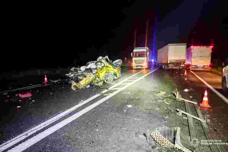 На Рівненщині 37-річна водійка кросовера спричинила ДТП і загинула