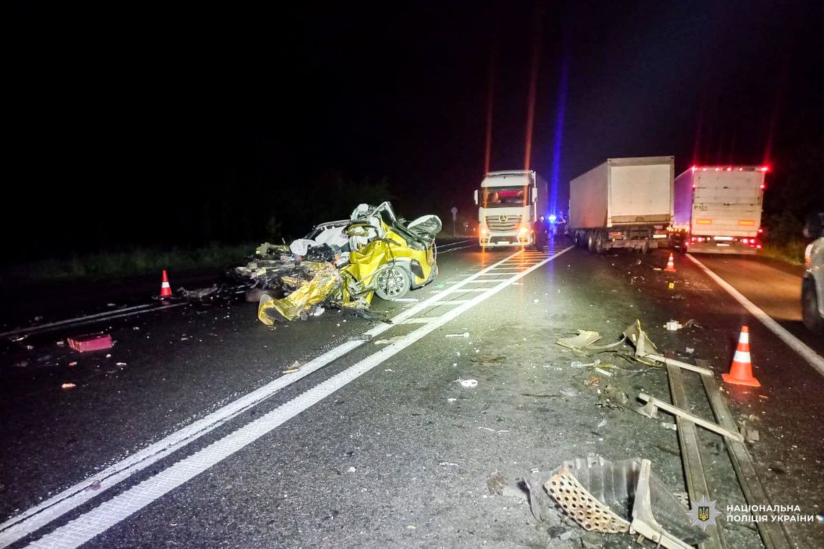 На Рівненщині 37-річна водійка кросовера спричинила ДТП і загинула