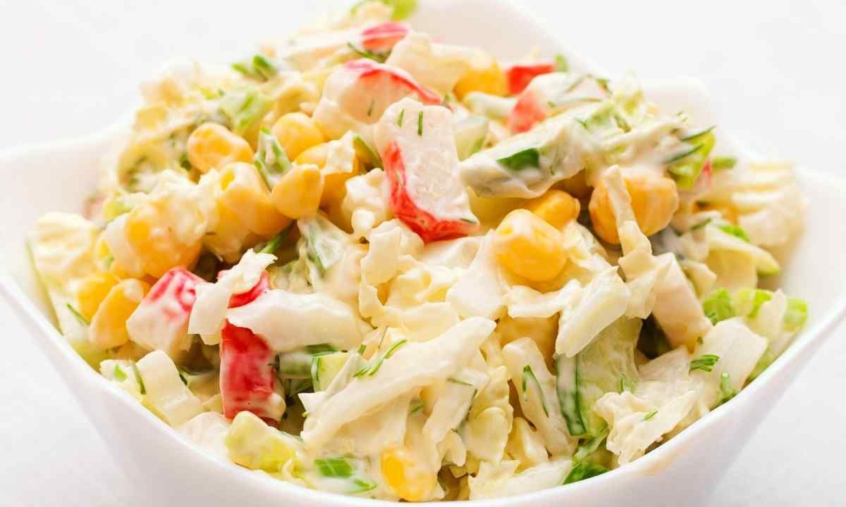Крабовий салат з молодою капустою. Рецепт дня