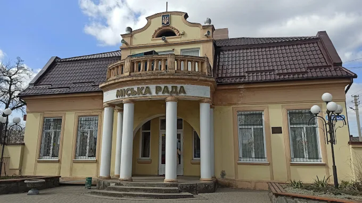Суд оштрафував депутатів Ходорівської міської ради за преміювання голови