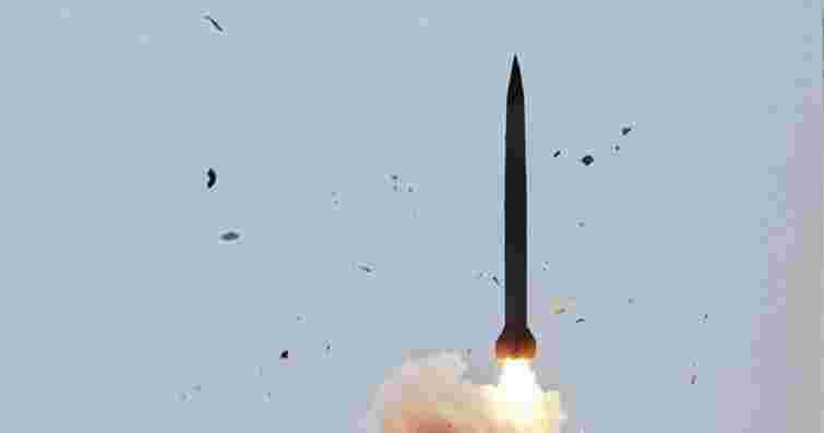 Росія уночі атакувала Україну п'ятьма ракетами та понад сотнею дронів 
