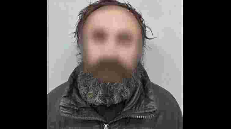 Суд ув'язнив мешканця Львівщини на 8 років за ножові поранення 15-річному сину