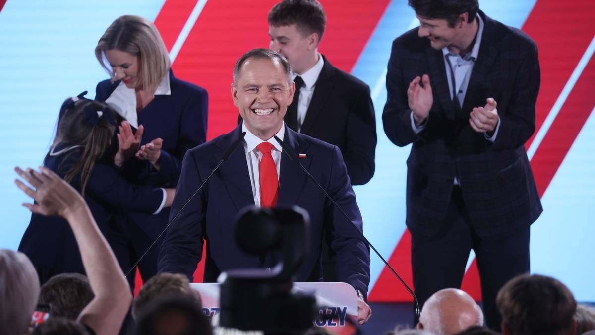 На президентських виборах у Польщі переміг Кароль Навроцький