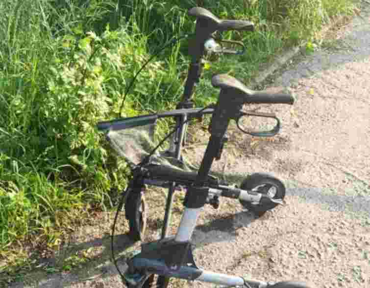 В озері у Рівному виявили тіло невідомої жінки на ходунках