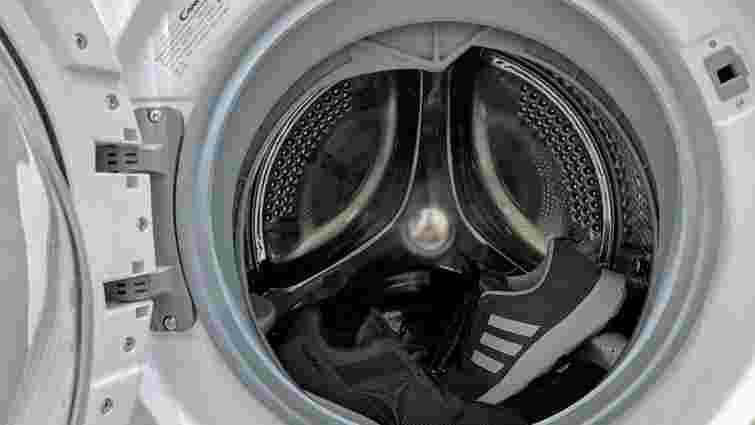 Одяг має затхлий запах після прання: виправити проблему допоможе лише один засіб