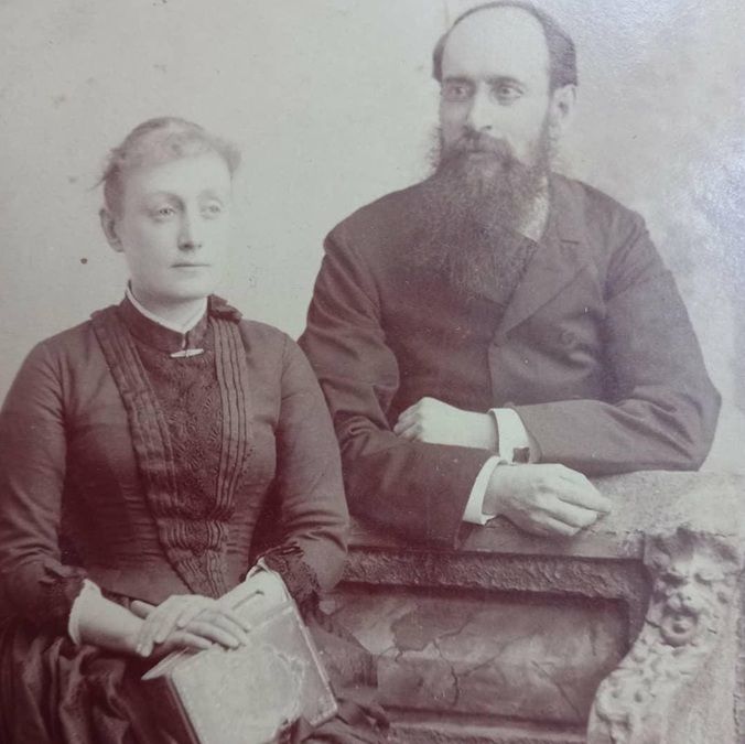 Письменник одружився у 40 років із Олександрою Шейдеман – капітанською донькою, яка була молодшою за нього на 14 років