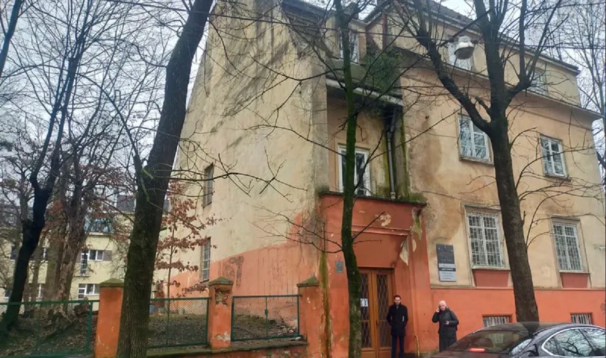 Львівська облрада продала колишню онкополіклініку за понад 65 млн грн