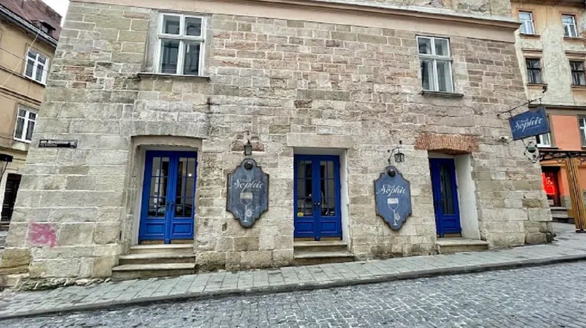Міська рада оприлюднила середні зарплати у львівських ресторанах