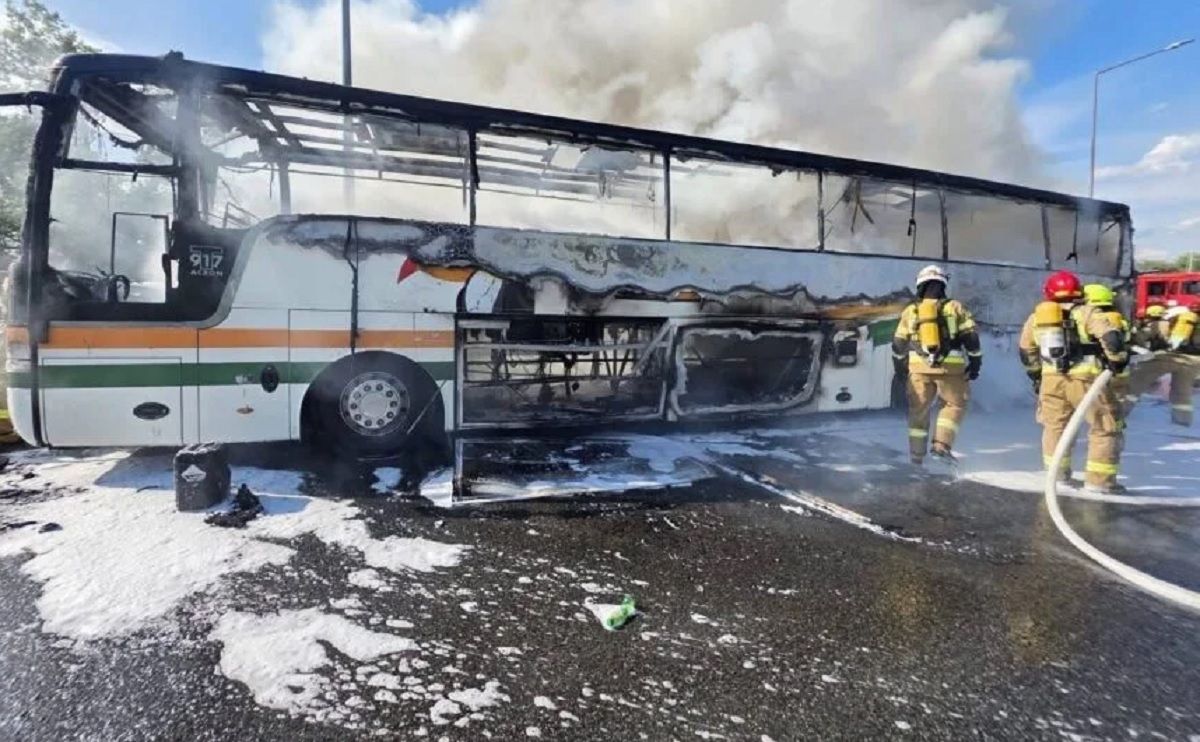 Дорогою з Польщі до Львова згорів рейсовий автобус українського перевізника