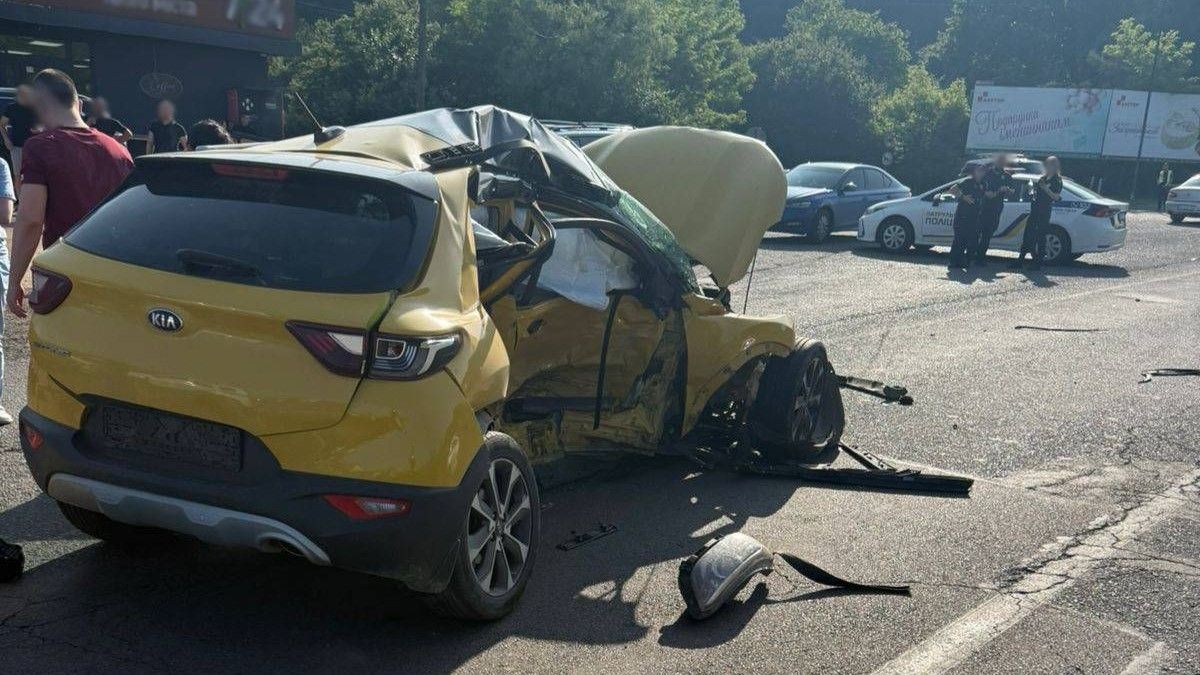 У важкій ДТП на об’їзній Ужгорода загинула 25-річна водійка КІА