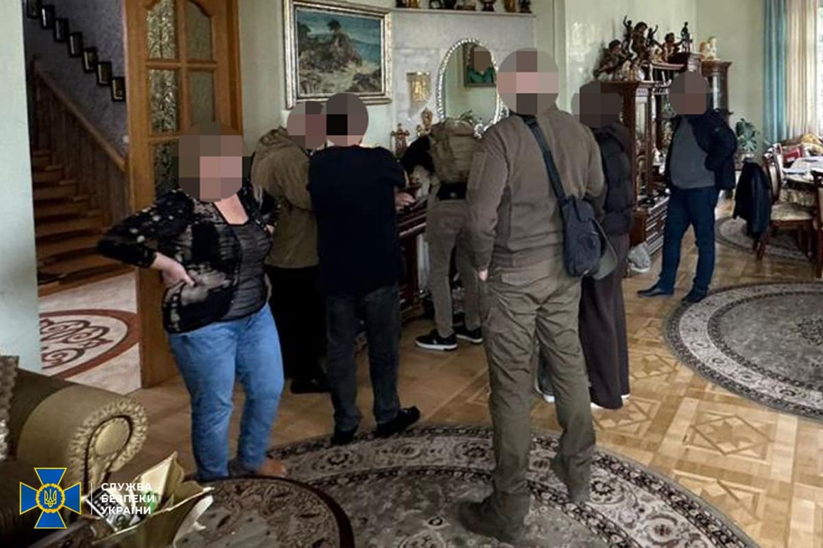 СБУ закрила справу про масштабну схему для ухилянтів у приватному львівському університеті