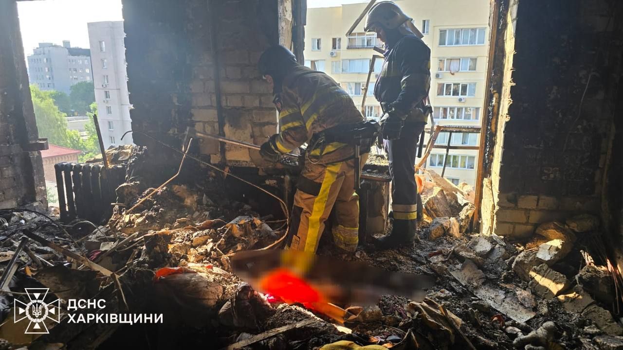 Постраждала багатоповерхівка у Харкові внаслідок обстрілу 7 червня 