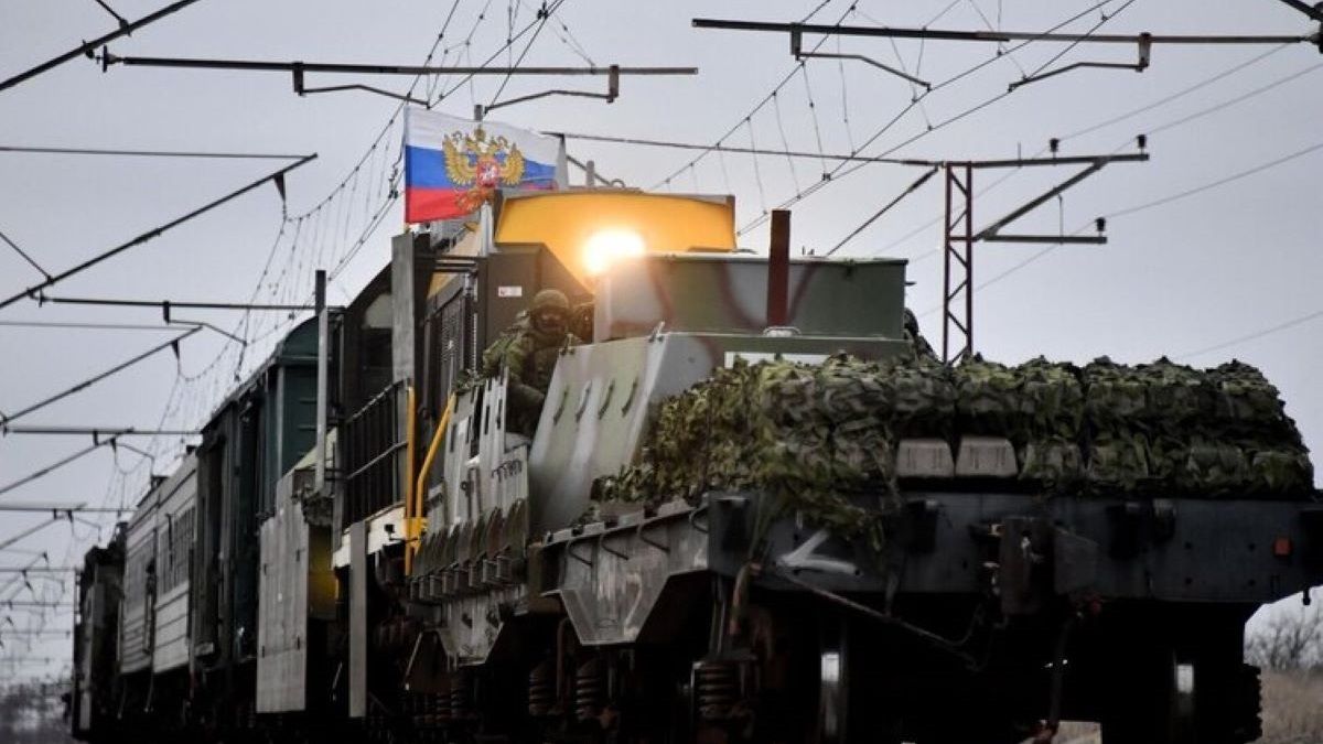 Військові уразили російський локомотив, знищивши понад сотню одиниць техніки