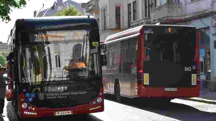 В Чернівцях влітку зменшать кількість громадського транспорту