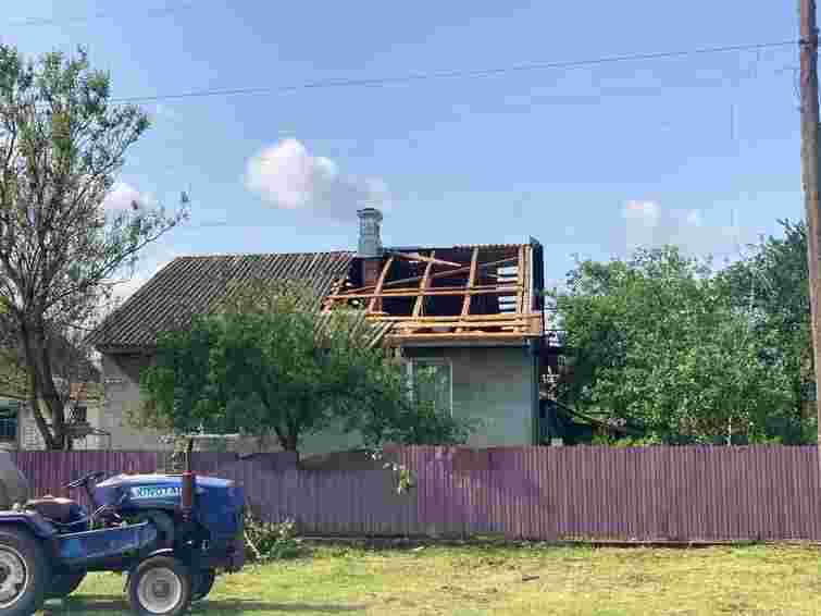 На Рівненщині через негоду знеструмлені села та пошкоджені будинки