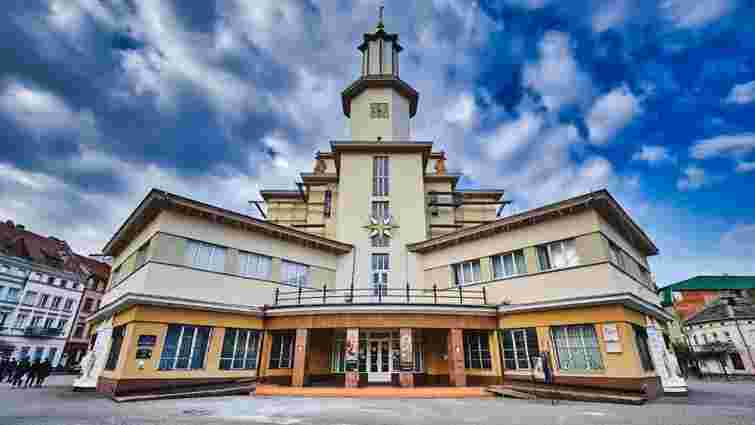 Іванофранківець чи івано-франківець: як правильно писати 