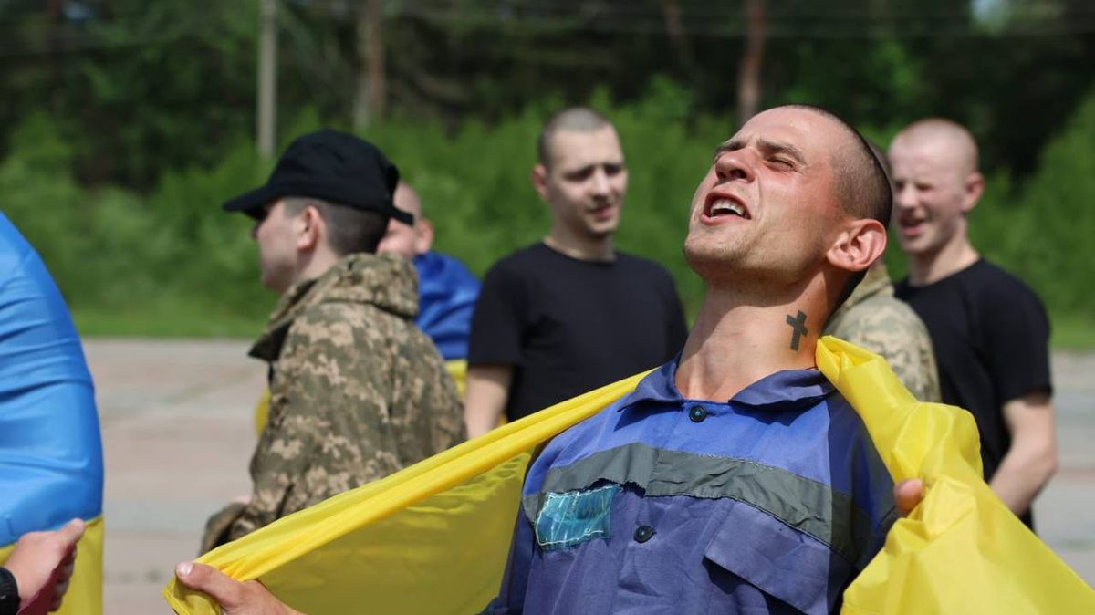 Україна та Росія здійснили перший етап обміну військовополоненими за формулою «всіх на всіх»