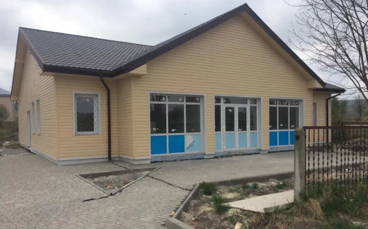 Центр екстреної медицини також претендує на виставлену на продаж амбулаторію біля Львова