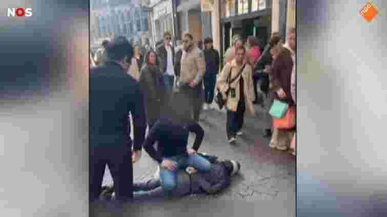 Підозрюваний у нападі з ножем в Амстердамі виявився дезертиром ЗСУ
