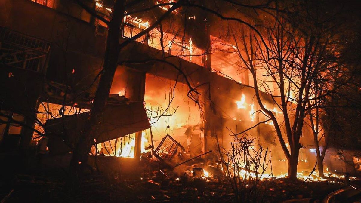 Харків масовано атакували дронами, багато постраждалих