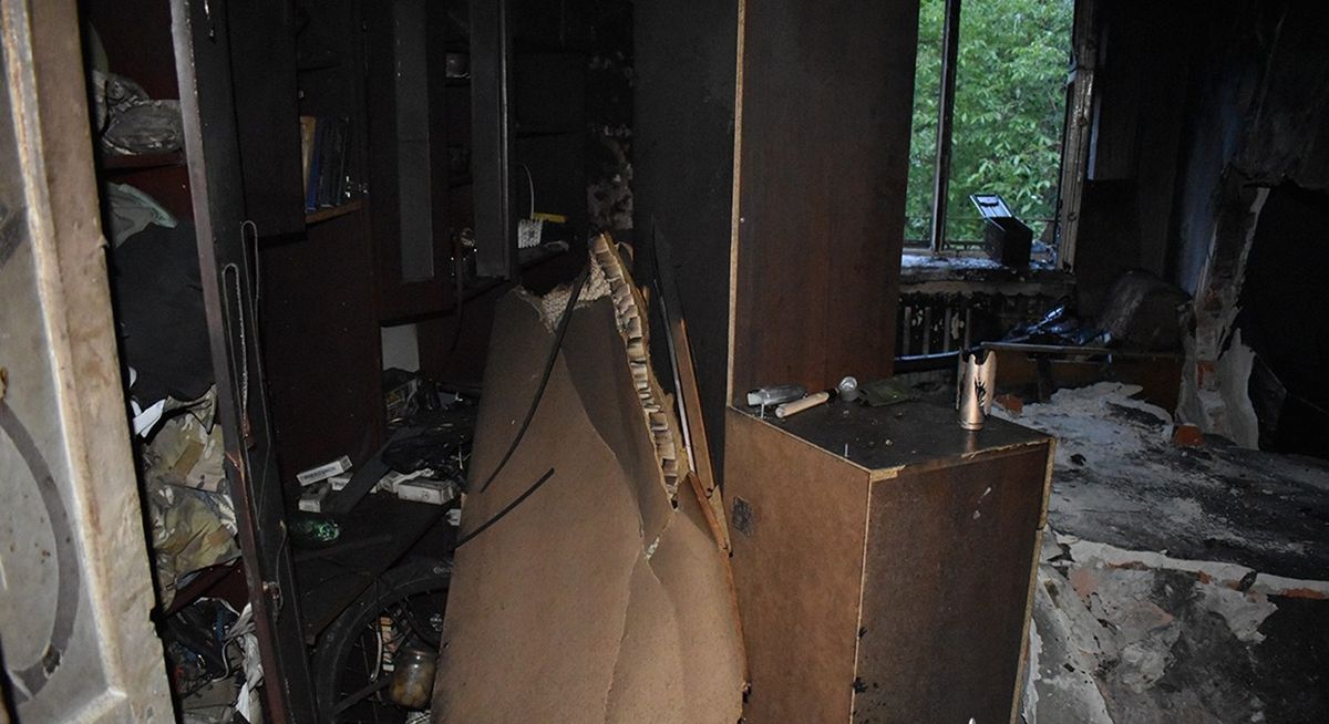 У Тернополі 37-річний чоловік спалив квартиру зі своєю матірʼю