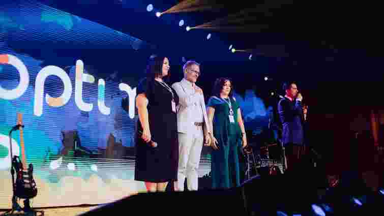 Довіра, підтверджена часом: дистанційна школа України «Оптіма» святкує 10 років