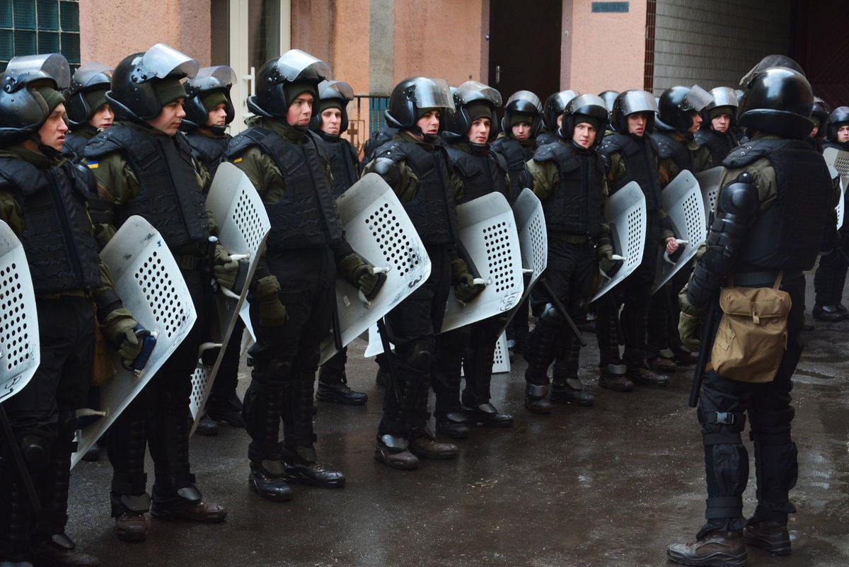 Нацгвардія скасувала тендер на закупівлю щитів для розгону демонстрантів після обурення в мережі
