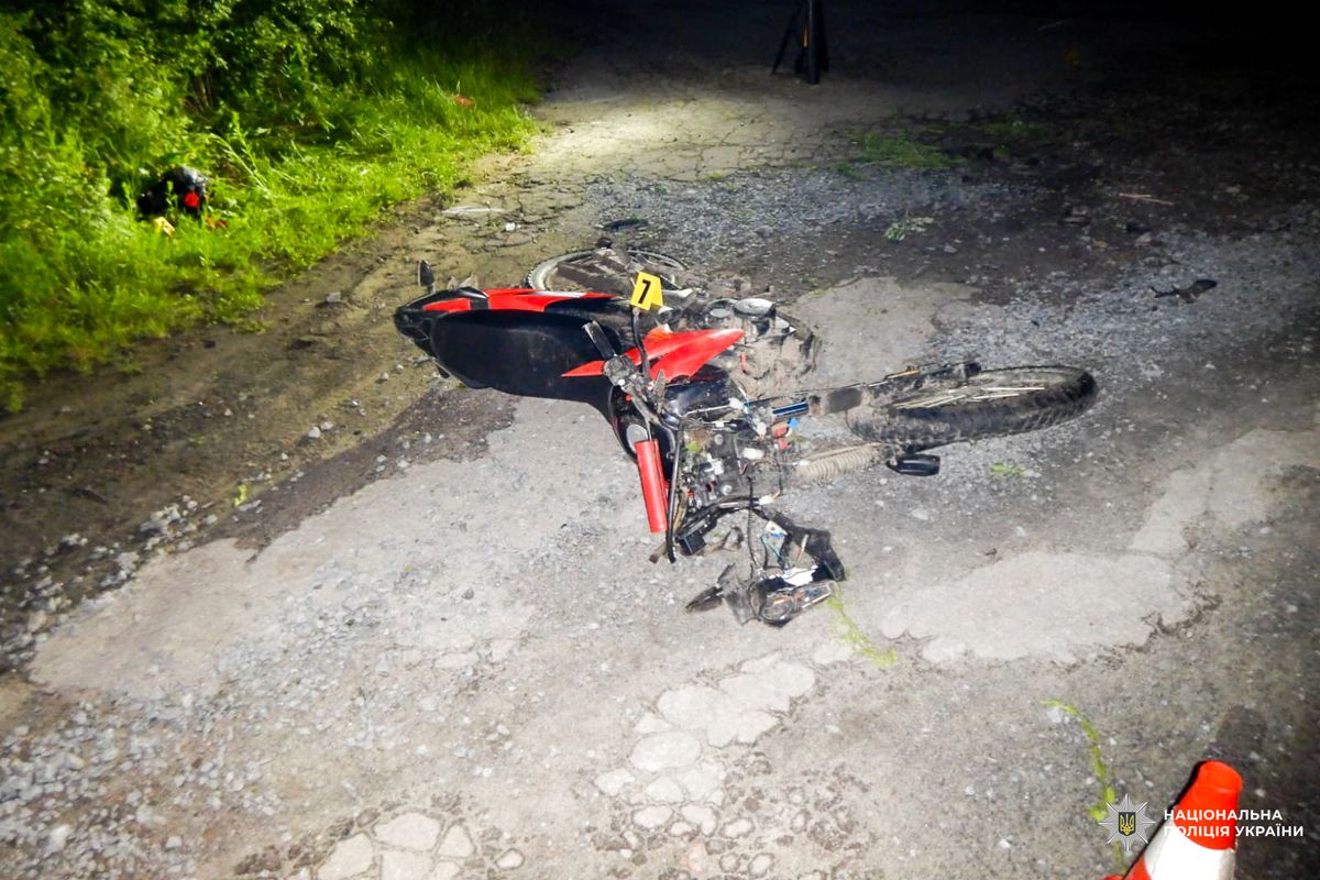 На Рівненщині внаслідок падіння з мотоцикла загинув 22-річний чоловік 