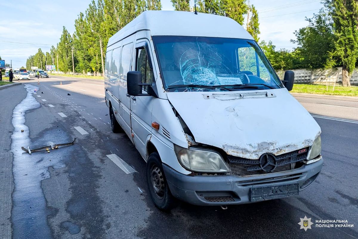 У Рівному бус на смерть збив 66-річного чоловіка, який перебігав дорогу 