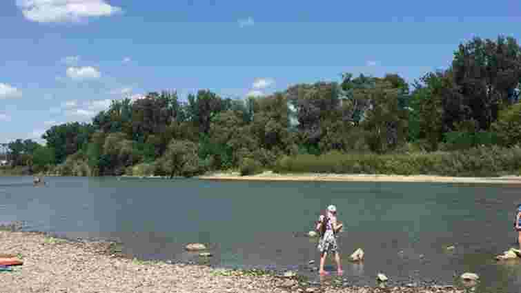 На Буковині визначили безпечні місця для купання