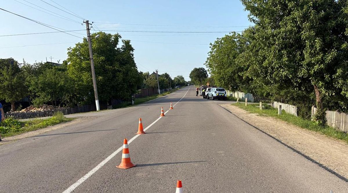 Неподалік з кордоном з Румунією водій авто на смерть збив буковинку