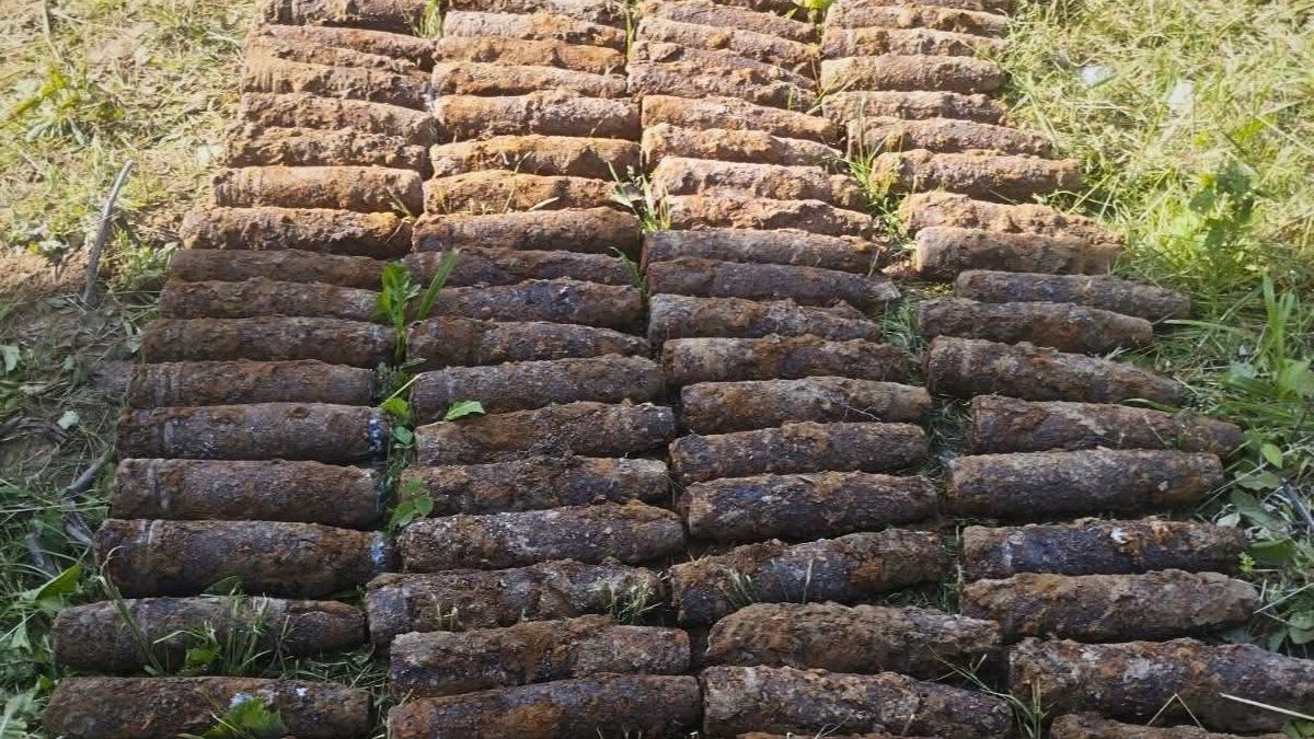 Біля житлового будинку у Львові виявили 138 артилерійських снарядів