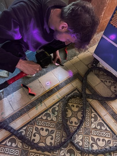 Оригінальна плитка на підлозі