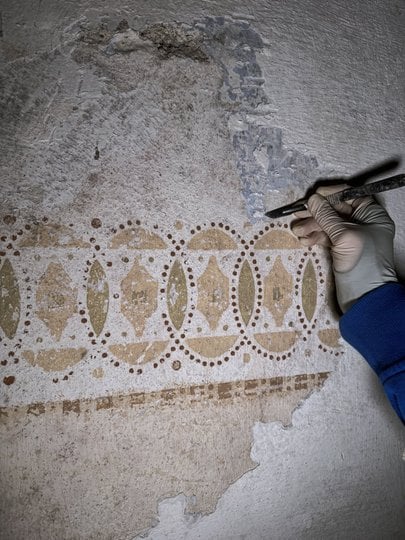 Трафаретні оздоби стін