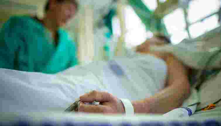 31-річний мобілізований опинився в реанімації після падіння з вантажівки на Львівщині