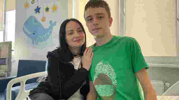 Відомий угорський нейрохірург прооперував у Львові підлітка з рідкісною патологією судин мозку