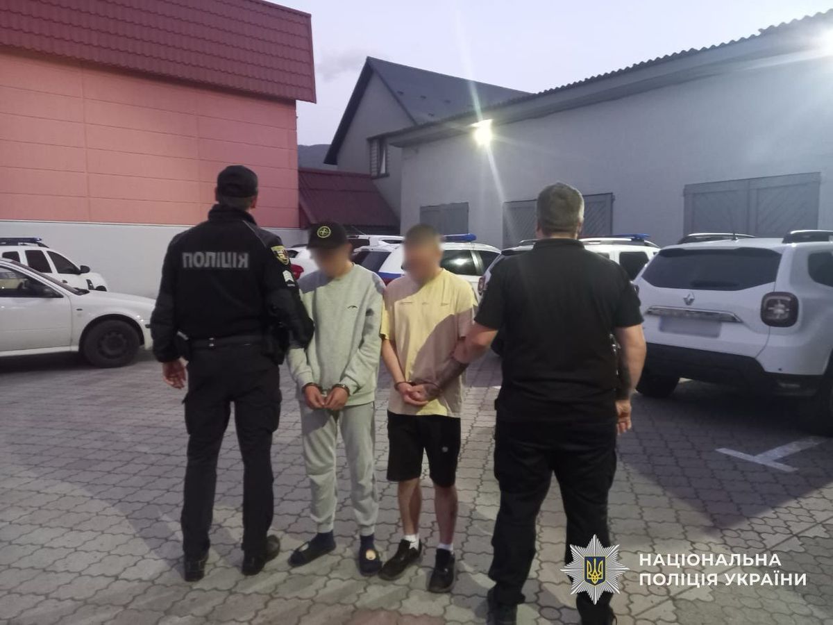 Поліція затримала двох закарпатців за зґвалтування 15-річної дівчини