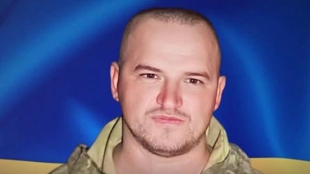 Президент присвоїв звання Героя України загиблому підполковнику ЗСУ з Буковини 