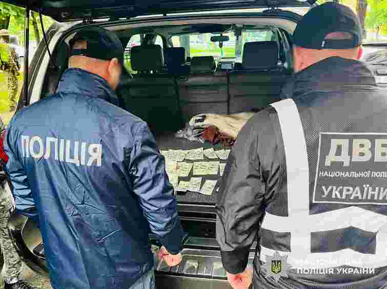 На Хмельниччині ексвійськового викрили на зловживанні впливом у ТЦК
