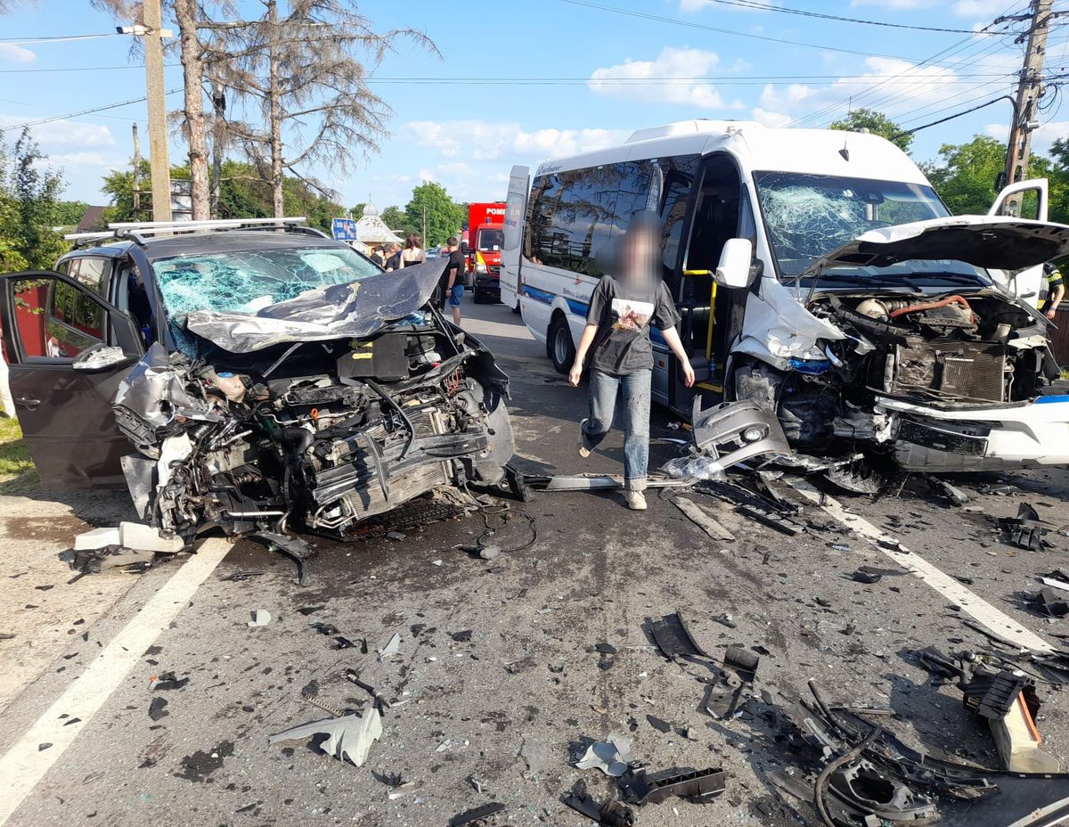 У Румунії у важку ДТП потрапив мікроавтобус з 17 буковинцями