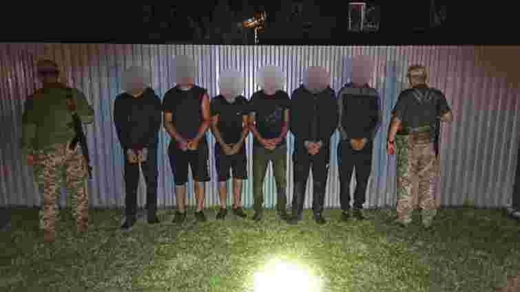 На кордоні з Угорщиною з пострілами зупинили шістьох ухилянтів із Закарпаття